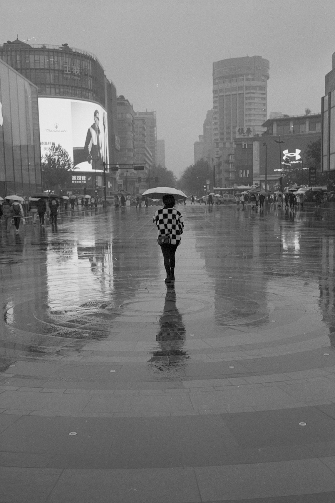 Umbrella Woman@Hangzhou 2022.12